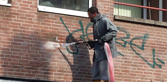 Graffiti en verf verwijderen