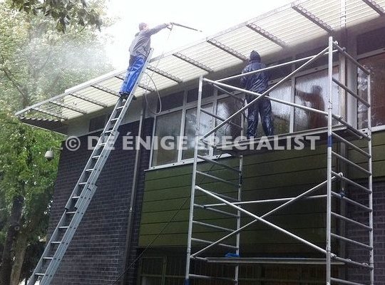 Gevelreiniging bij Van Eerd Tilburg