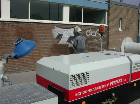 Graffiti en verf verwijderen