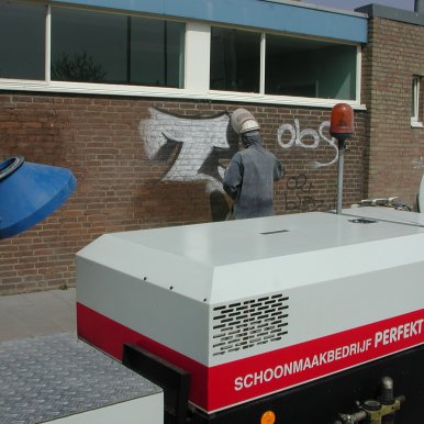 Graffiti en verf verwijderen